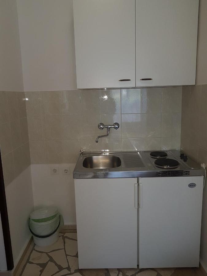 Apartments Plazibat Škrip 외부 사진