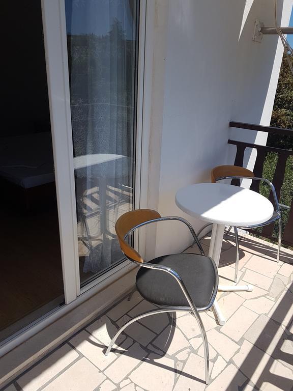 Apartments Plazibat Škrip 외부 사진